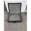 Image 2 : Suitcase