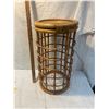 Image 1 : Plant stand or umbrella stand
