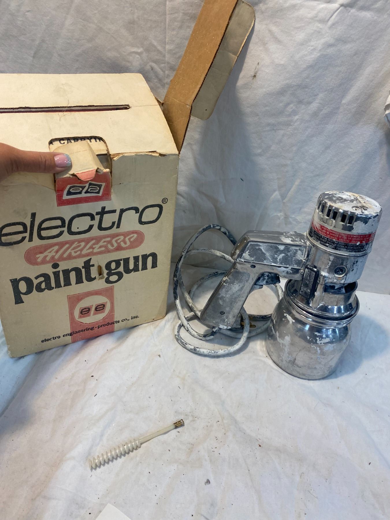 Electro paint gun