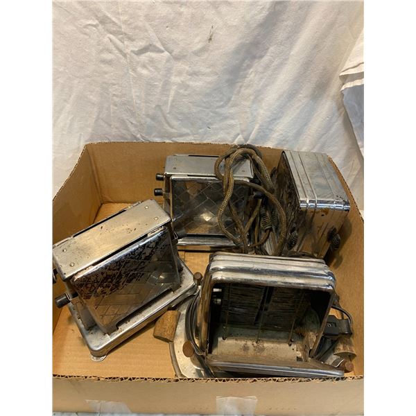 Lot of vintage toasters