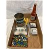 Image 1 : Assorted collectibles