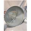 Image 2 : Hanging light