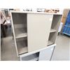 Image 1 : 2 Small Storage Cabinets