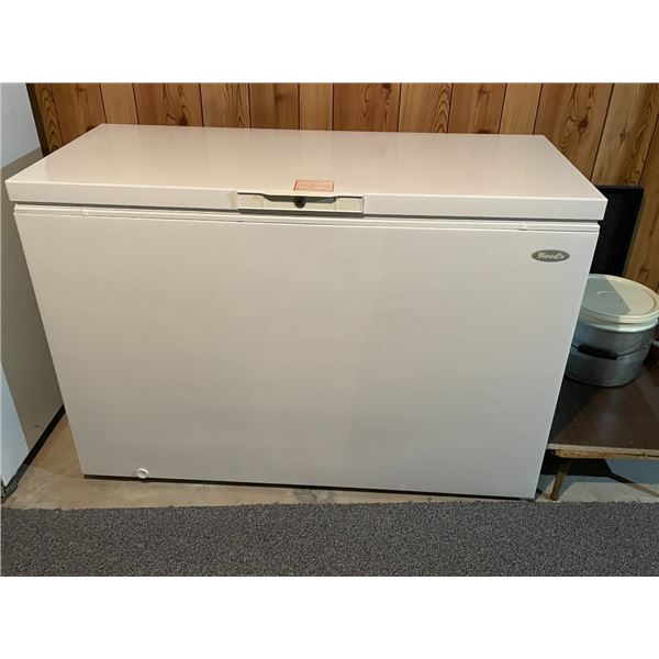 11 cu ft Chest Freezer
