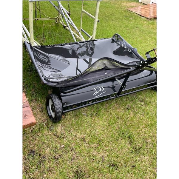 Pull type Lawn sweep