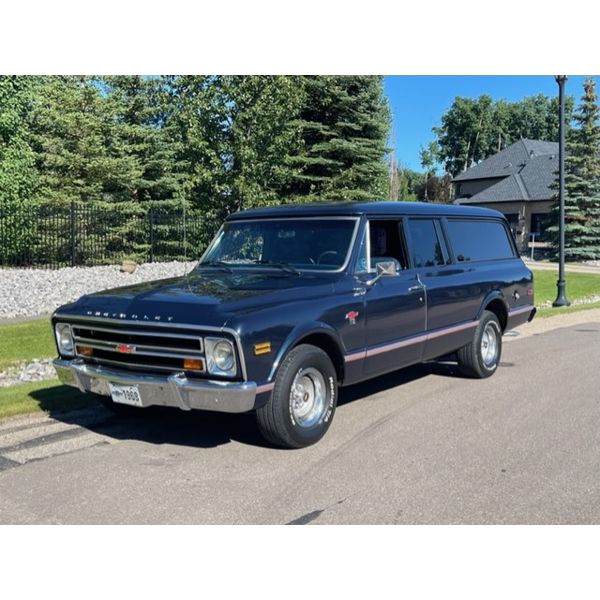 1968 CHEVROLET SUBURBAN CST