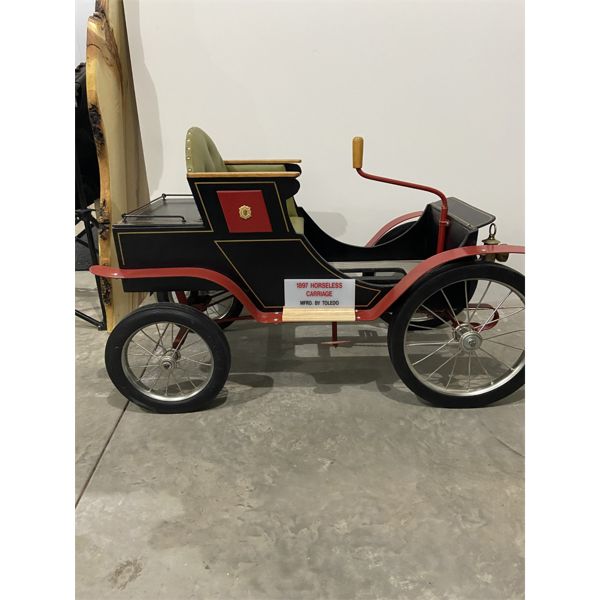 NO RESERVE ONE OF A KIND 1897 HORSELESS CARRIAGE PEDAL CAR