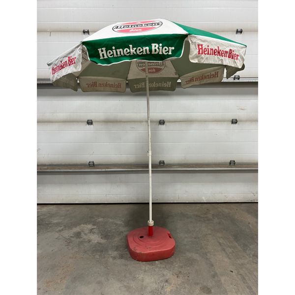 NO RESERVE VINTAGE HEINEKEN PATIO UMBRELLA