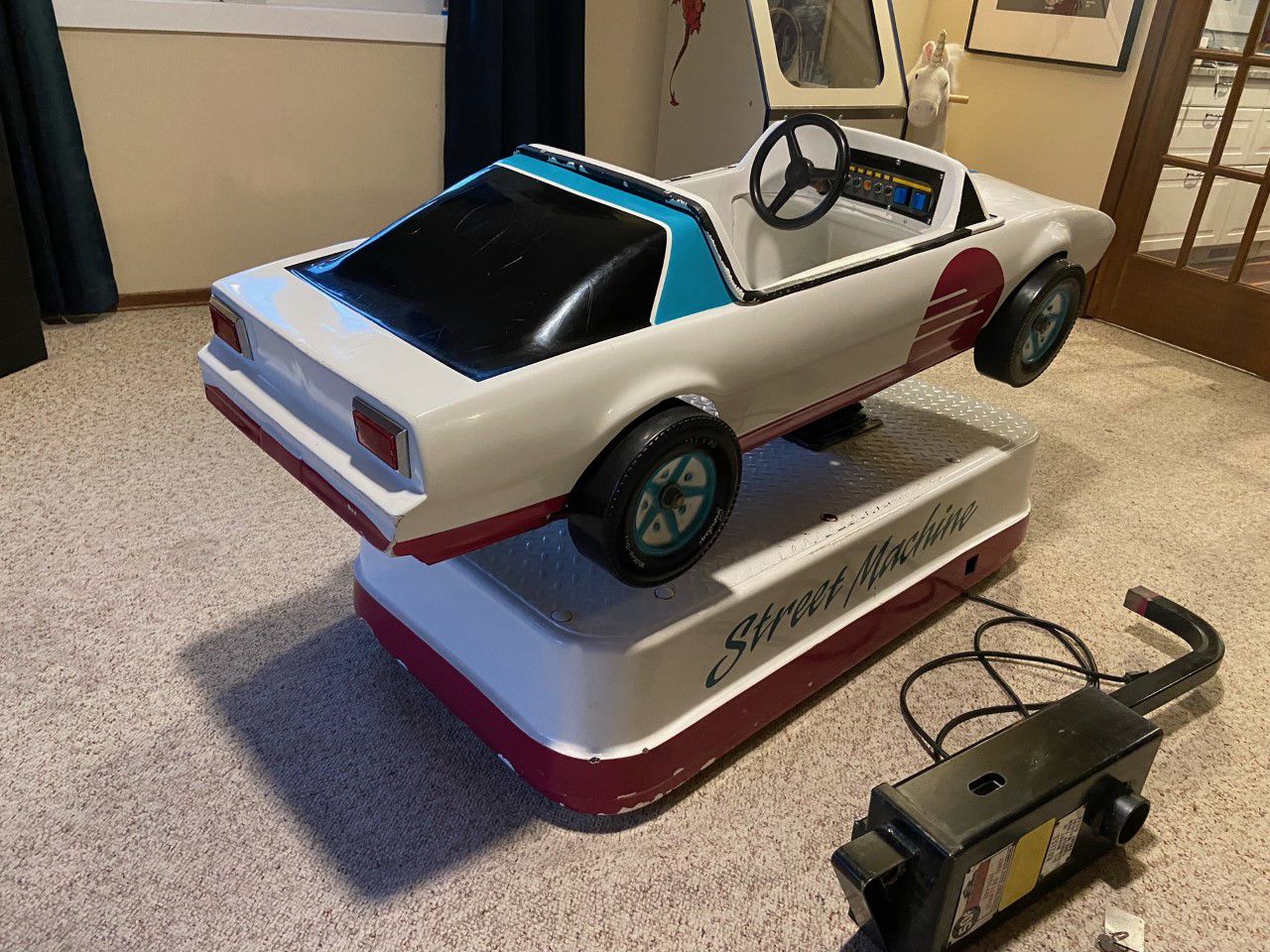 Coin Operated Wave Rider NO RESERVE 1980's COIN OPERATED KNIGHT RIDER STYLE KIDDY CAR RIDE