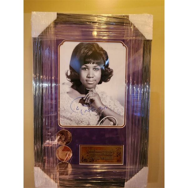 NO RESERVE Aretha Franklin Signed Photograph