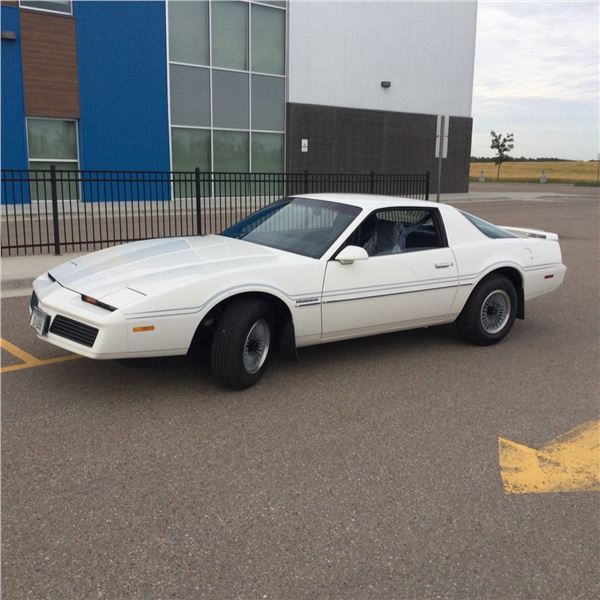 1983 PONTIAC FIREBIRD