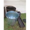 Image 8 : Multiple Waste & Recycle Bins, Wine Buckets, Ice Bucket, Tissue Holder, etc