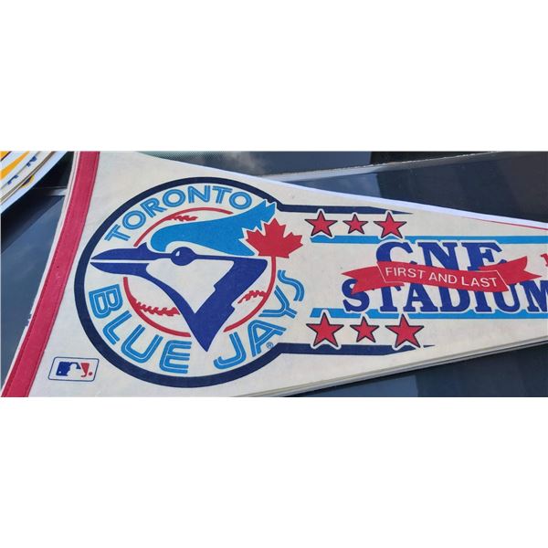 Toronto Blue Jays Pennant & 1991 MLB All-Star Program