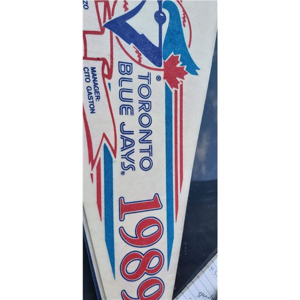 Toronto Blue Jays 1992 World Series Program & Blue Jays Pennant