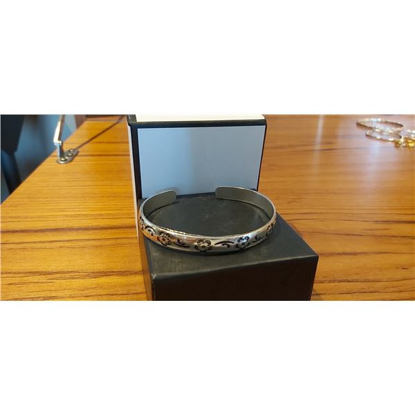 Ladies Silver .925 Bangle