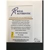 Image 2 : WHITNEY HOUSTON SIGNED 8 X 10 (RA COA)