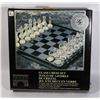 Image 1 : #680 BOXED GLASS CHESS SET PAVILION LIMITED