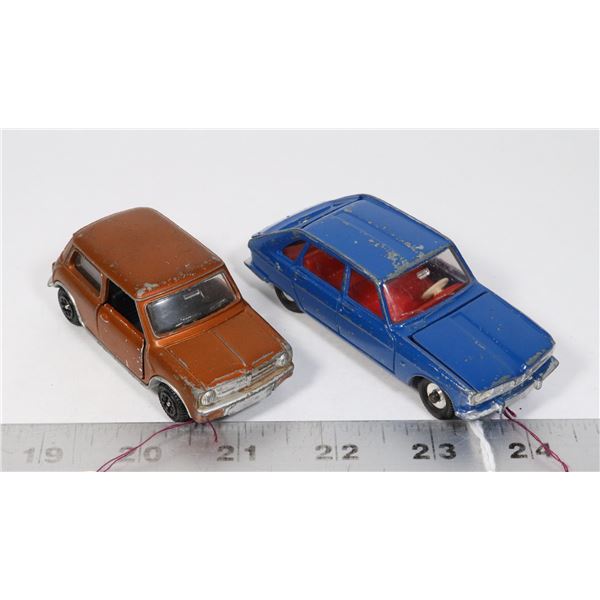 LOT OF 2 DINKY TOYS CAR