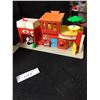 Image 3 : Fisher Price Play Family Village - Barber Shop, Police Station, Garage, Fire House, Post Office & Th
