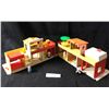 Image 4 : Fisher Price Play Family Village - Barber Shop, Police Station, Garage, Fire House, Post Office & Th