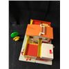 Image 7 : Fisher Price Play Family Village - Barber Shop, Police Station, Garage, Fire House, Post Office & Th