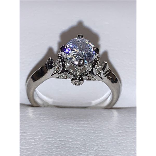 Ladies 1,0 Carat Brilliant Cut Solitaire Stone Engagement Ring