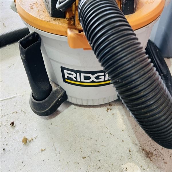 RIGID SHOP VAC