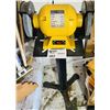Image 2 : 6" HEAVY DUTY BENCH GRINDER WITH STAND