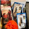 Image 2 : BOX LOT MISC TOOLS ETC