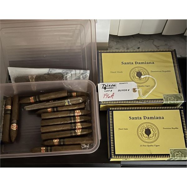 LOT OF CIGARS LARGE BOX SEALED SEE PHOTOS