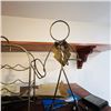 Image 2 : 2 WINE HOLDERS