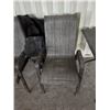 Image 1 : PATIO TABLE AND 4 CHAIRS