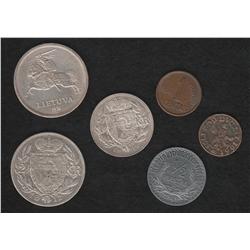 Lot of five pieces