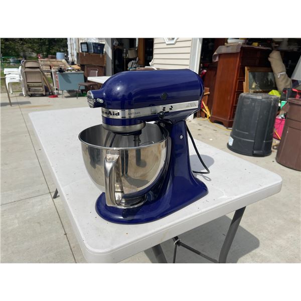 KITCHEN AID BLUE MIXER AND ATTACHMENTS - WORKS!