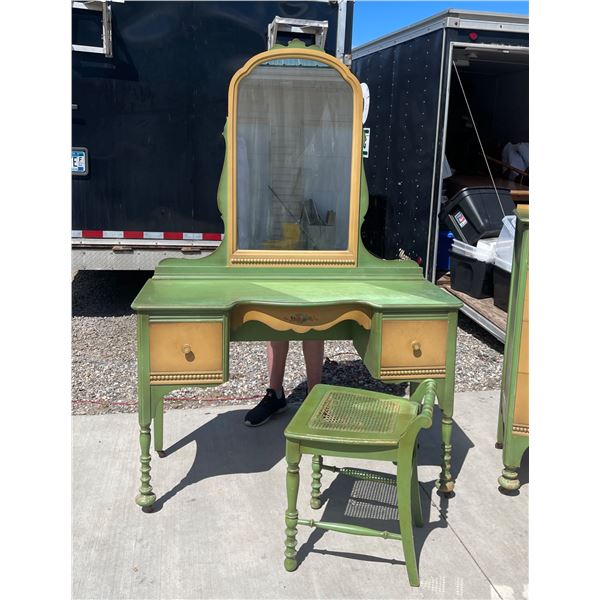 FRENCH COUNTRY ANTIQUE VANITY AND CHAIR (MATCHES LOT 1 AND LOT 5)