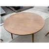 Image 3 : ETHAN ALLEN MAPLE AND BIRCH TABLE AND 4 CHAIRS