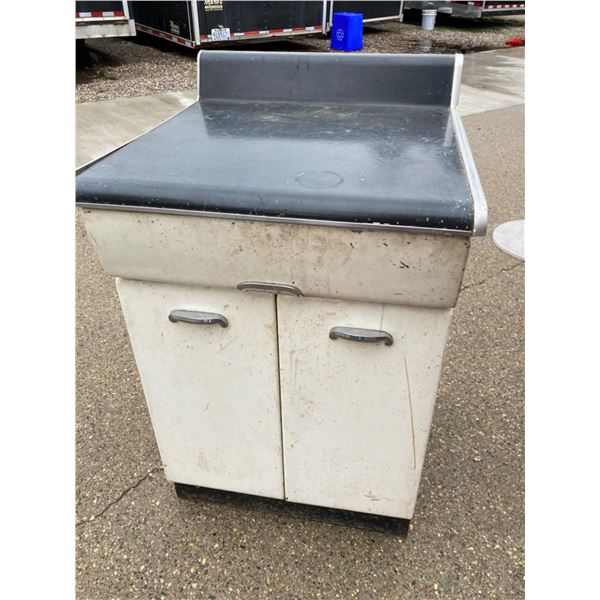 ENAMEL MID CENTURY METAL CABINET