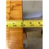 Image 5 : WOODEN PEDESTAL