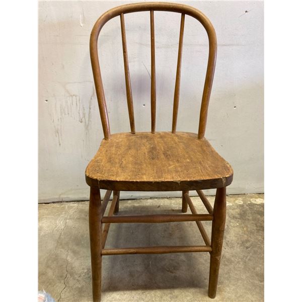 CURVED BACK WOODEN ACCENT CHAIR