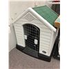Image 2 : Group of assorted pet products - expandable gate, Plastic outdoor dog house & dog cage w/ bolstered 