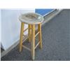 Image 3 : Wooden stool