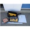 Image 1 : 3 empty tool bags, shield, tile