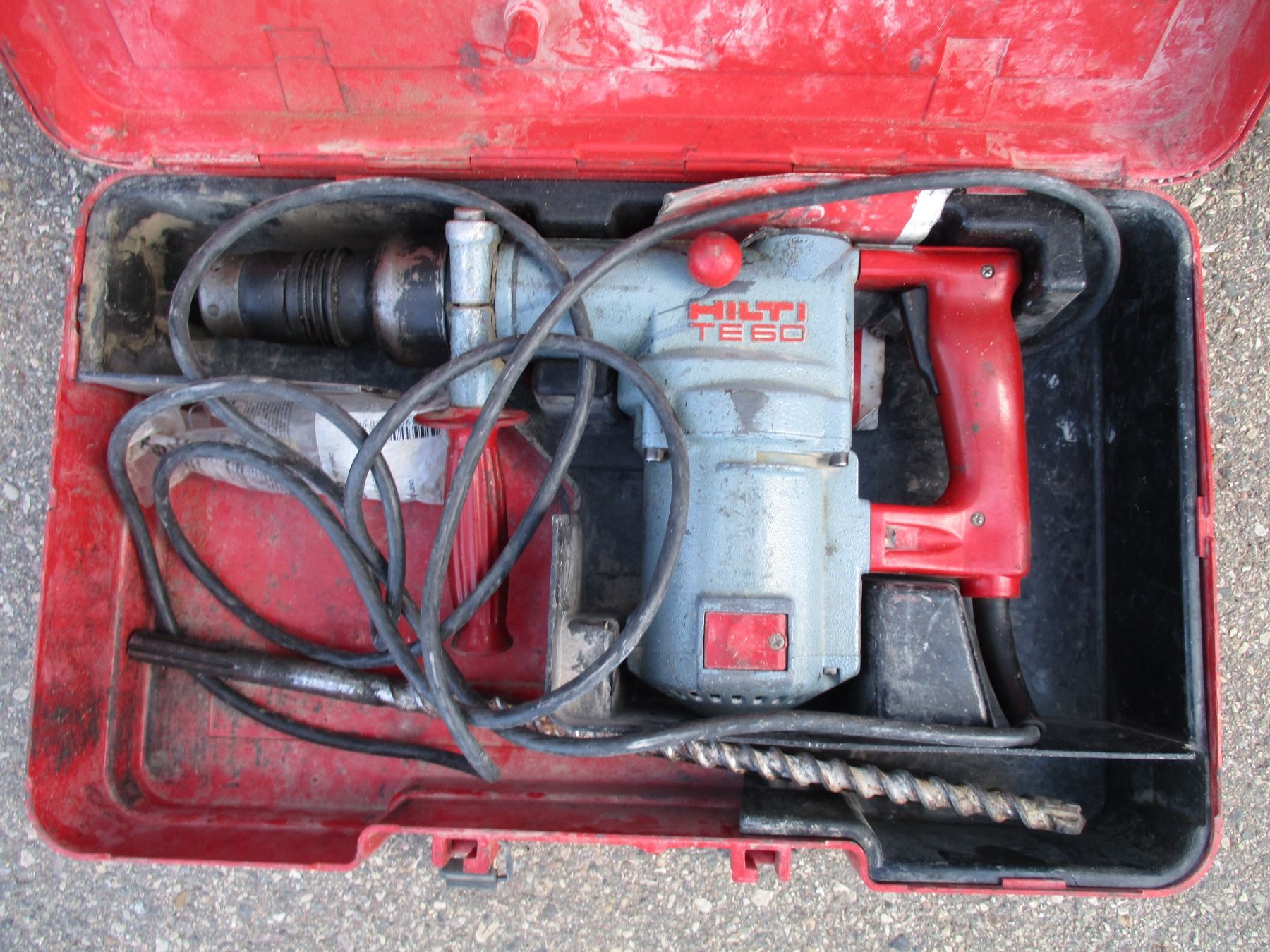 Hilti TE 60 Hammer Drill in case Bodnarus Auctioneering