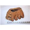 Image 4 : Vintage Baseball Glove