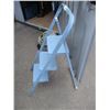 Image 2 : 3 foot step ladder