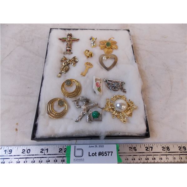 Assorted costume jewelry