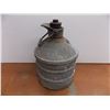 Image 1 : *5 gallon oil can with lid for old tractors