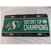 Image 4 : Pepsi-Cola tin and Sask Roughriders licence plate