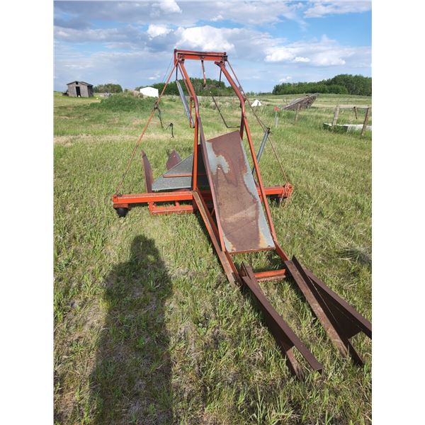 Inland automatic bale stooker - "ten bale stack"