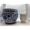 Image 1 : Group of 2 Vases - Approx. 9 1/2 in x 9 1/2in & 15 1/2in x 13 1/2in